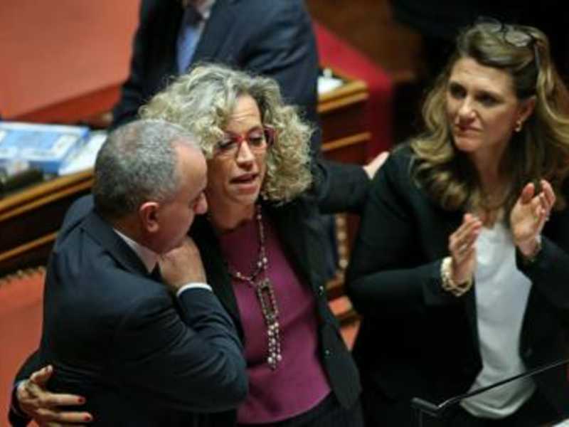 Dal “Dio Agape” ai migranti surrogati, l’improbabile stupidario in Aula sul ddl Cirinnà