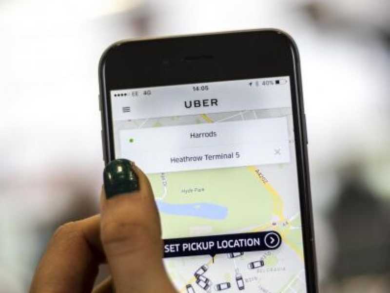 La app di trasporti Uber (foto LaPresse)
