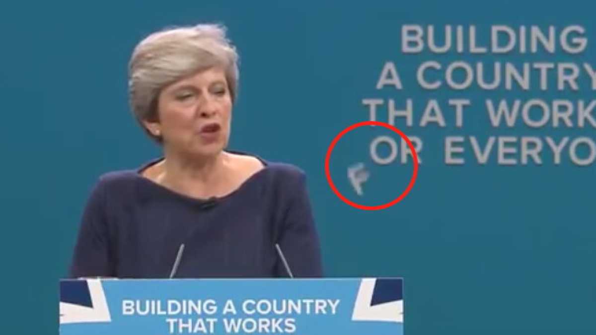 Immagine di Il giorno in cui persino Theresa May fa un po' di tenerezza