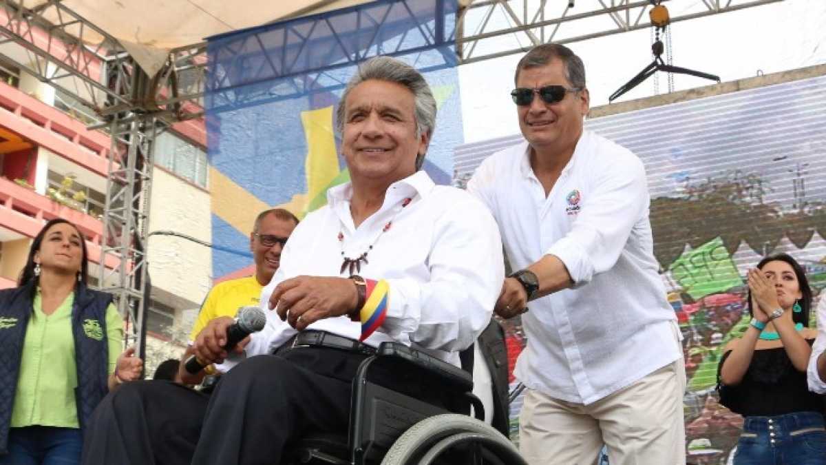 Immagine di I bisticci (da lavandaie) tra Correa e Moreno in Ecuador