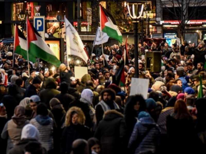 La manifestazione del 9 dicembre a Milano. Foto  LaPresse/Claudio Furlan 