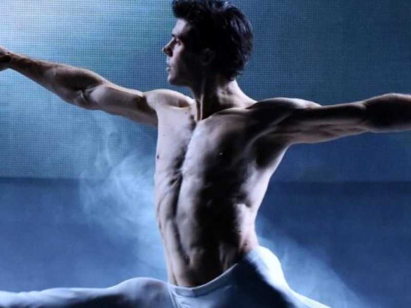 Roberto Bolle al 66mo Festival della Canzone Italiana (foto LaPresse)