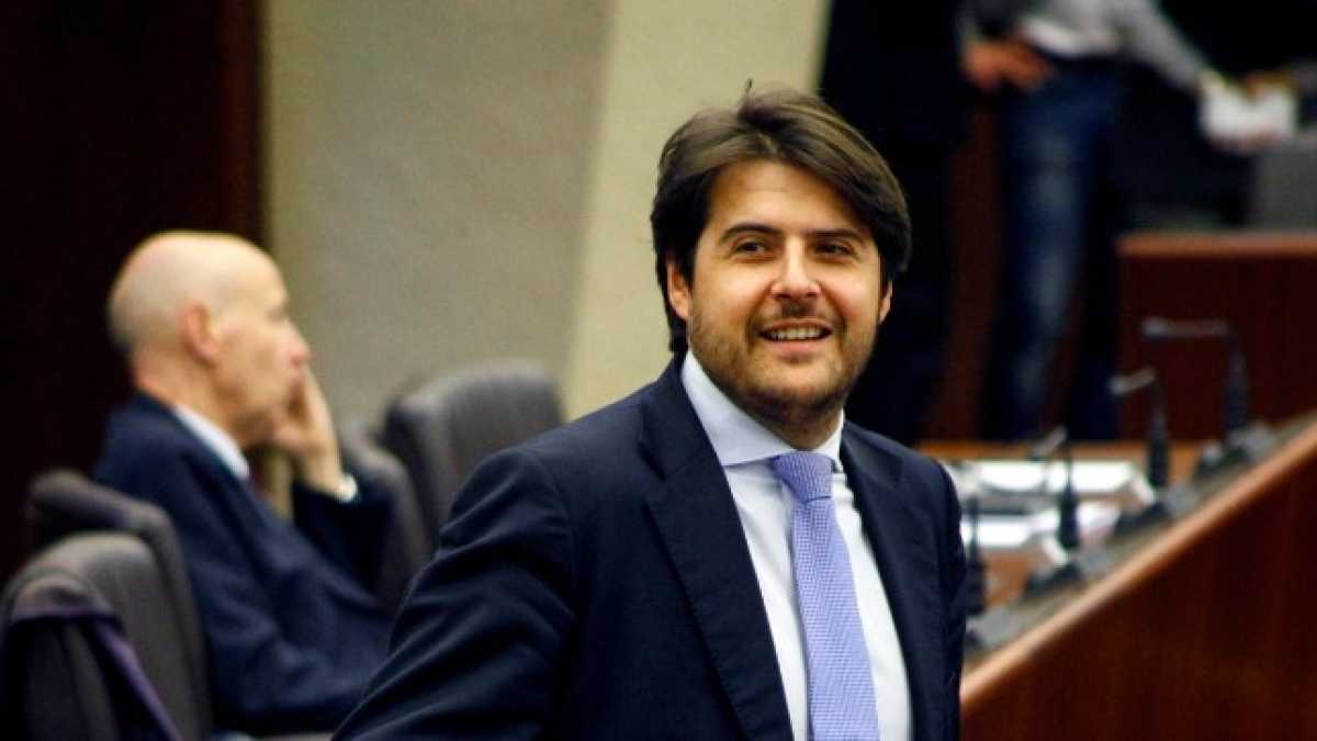 Immagine di Buffagni, l'uomo del Nord per rendere presentabile Di Maio