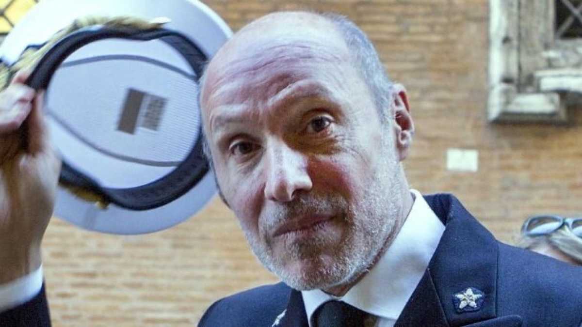 Immagine di Ma De Falco saprà gridare: “Torna a casa, Rousseau”?