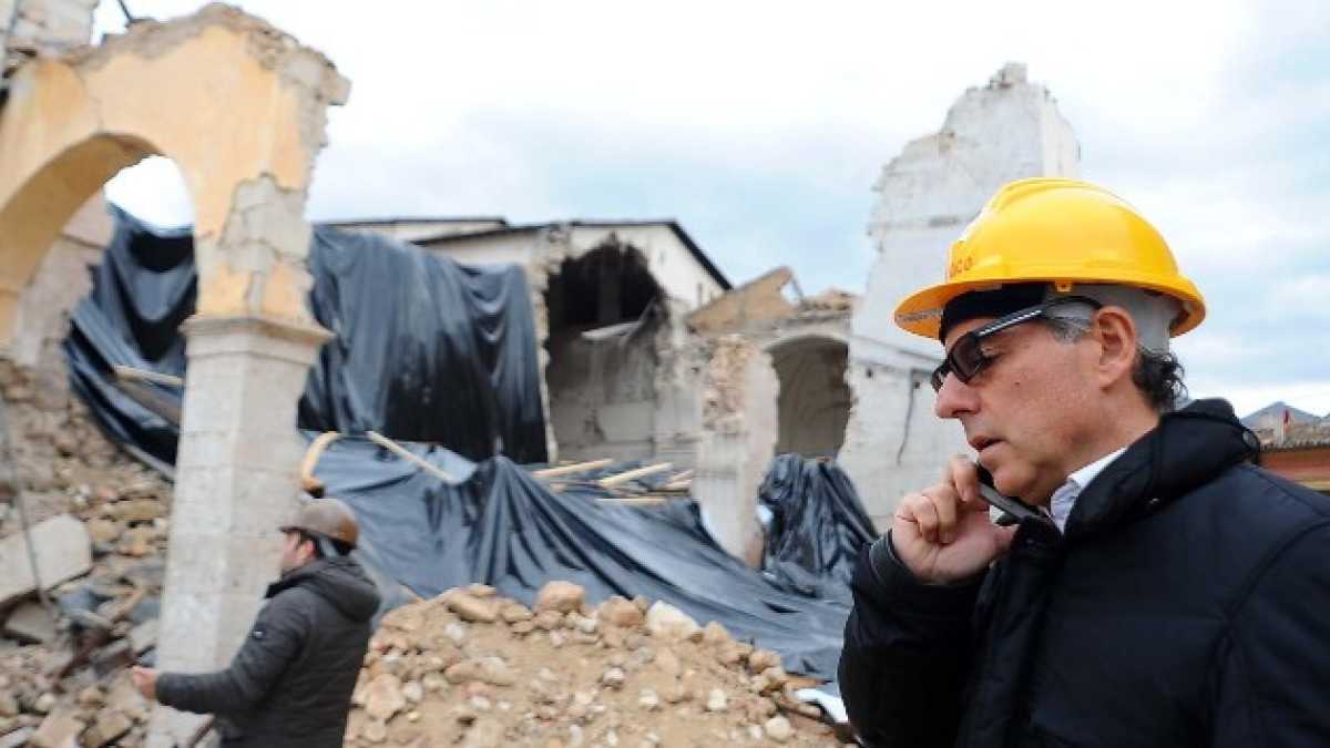 Immagine di Cercasi regista per raccontare le pazzie post terremoto