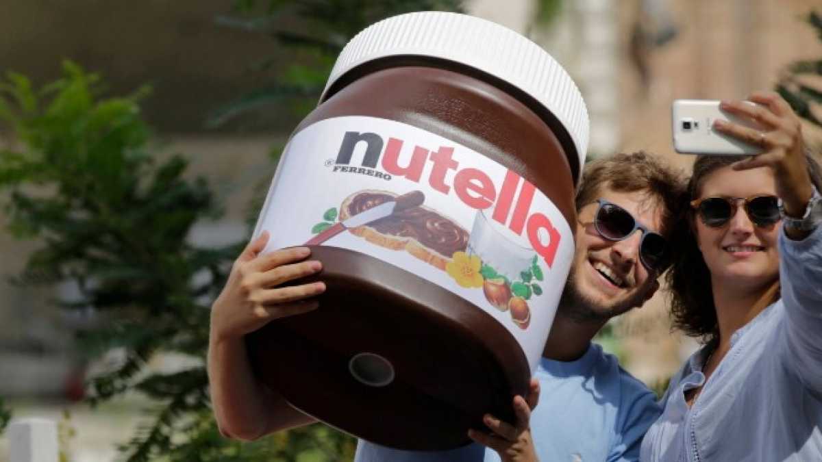Immagine di Ferrero si mangia le barrette di cioccolato Nestlé, accordo entro domenica
