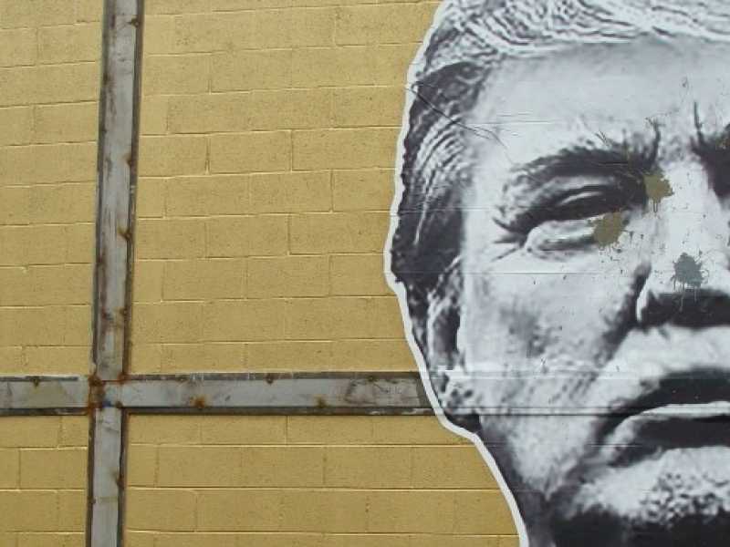 Trump rimette mano al muro. La danza sul confine fra bilancio e dreamers