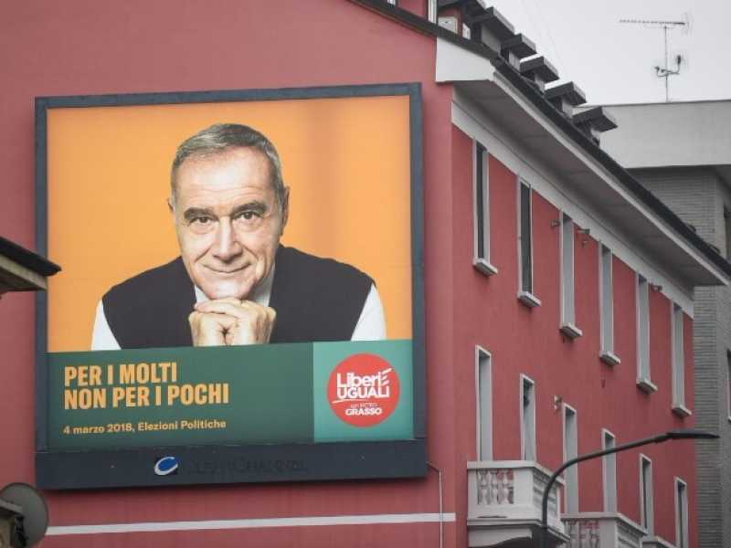 Manifesto elettorale di LeU ( foto LaPresse)