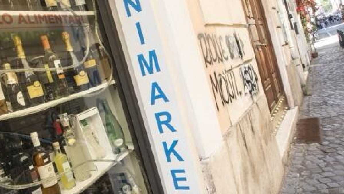 Immagine di Perché a Roma aprono i minimarket e chiudono le botteghe storiche