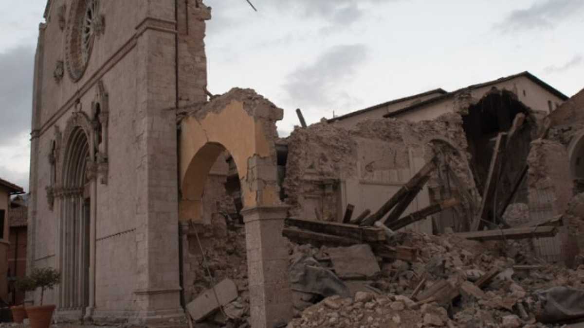 Immagine di Doppio terremoto