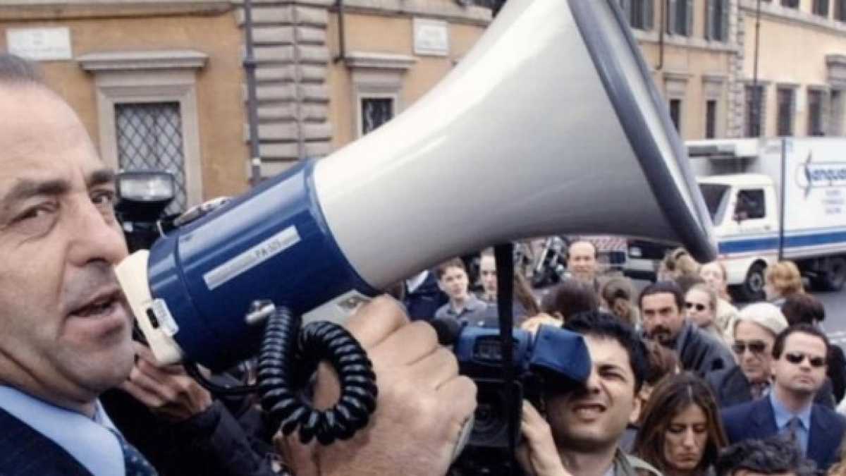 Immagine di No di Renzi a Di Pietro