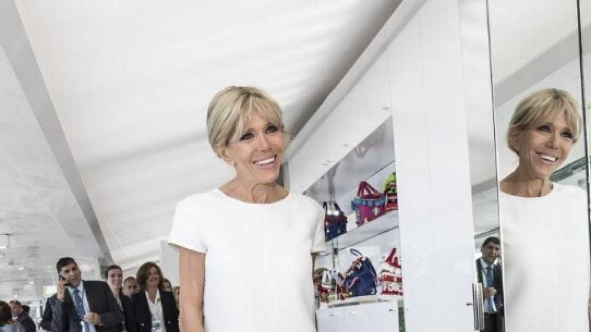 Immagine di Compendio di lettere d'amore a Brigitte Macron