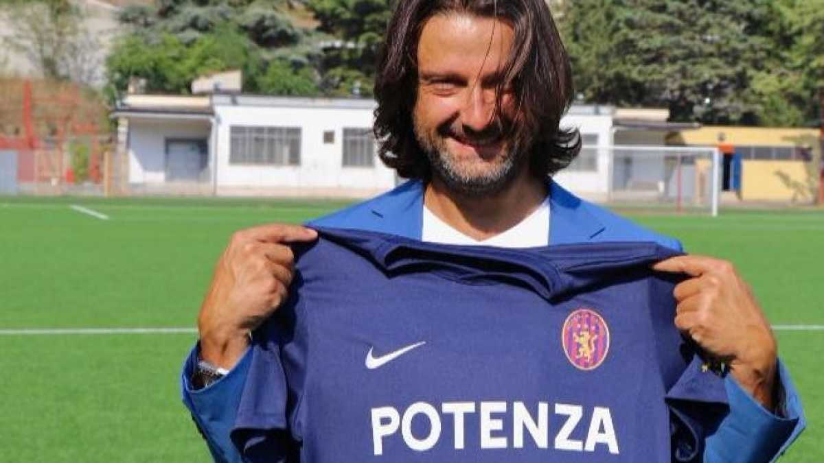 Immagine di M5s, tutti a bordo. In Basilicata i grillini vogliono candidare un ex dirigente del Pdl