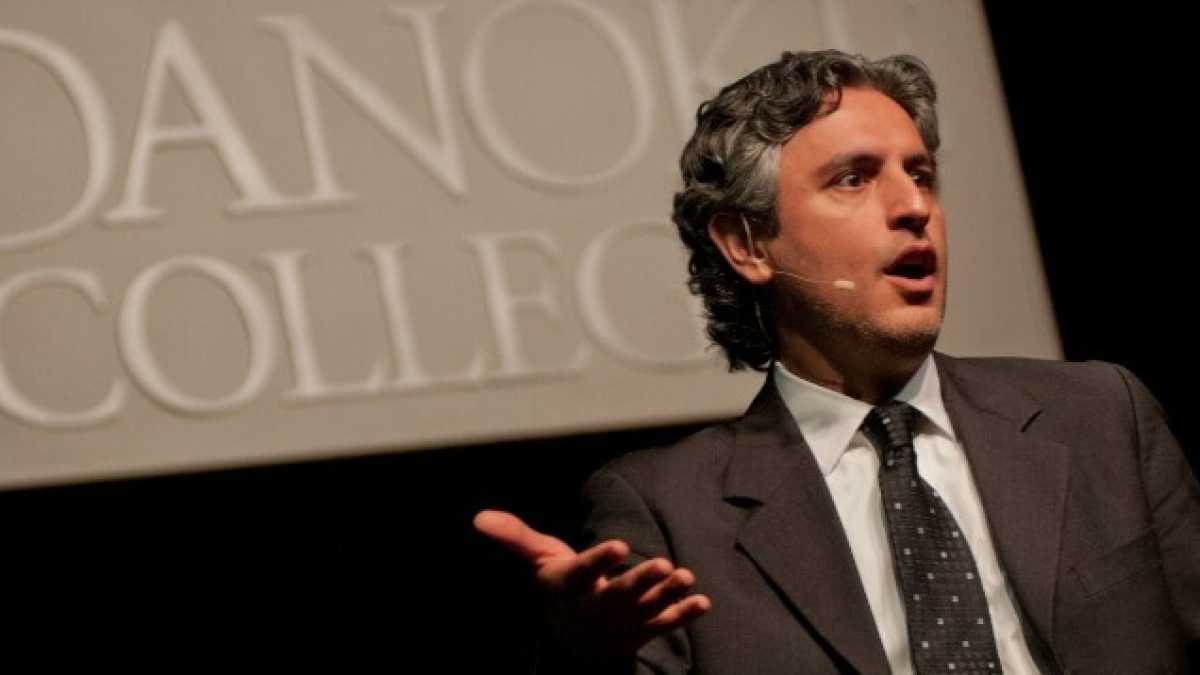 Immagine di Ecco chi è Reza Aslan, fondatore della religione del nulla