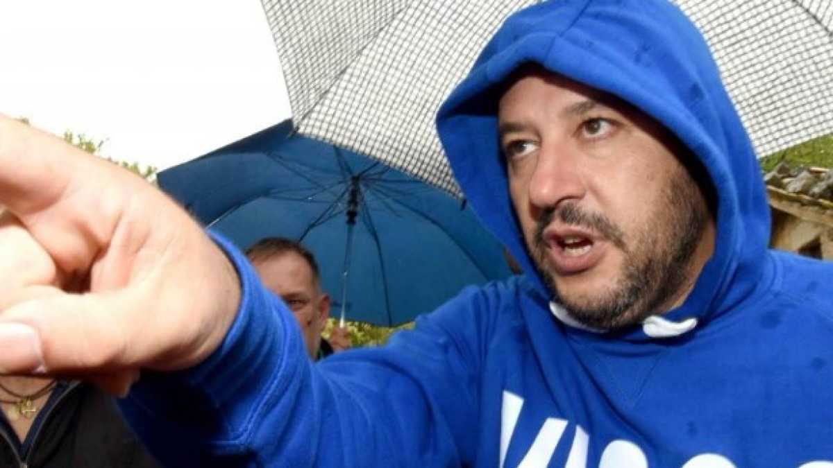 Immagine di Ai re di denari la felpa non piace