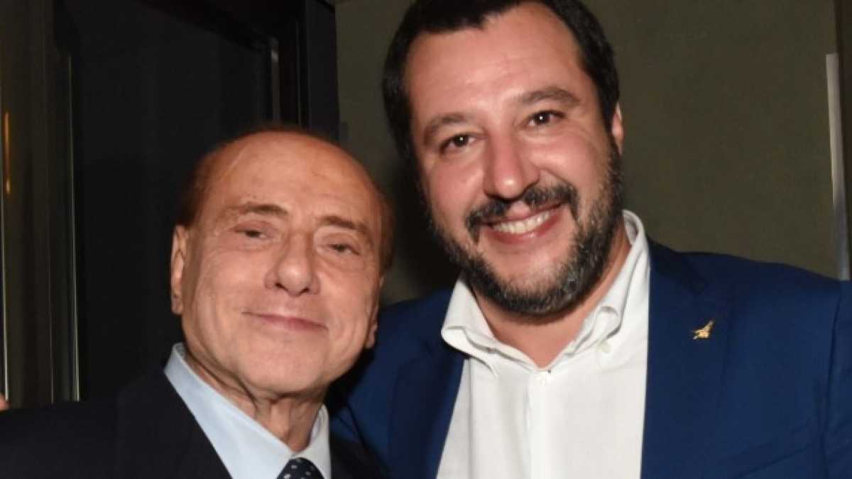 Immagine di Il Ppe tifa Berlusconi. E spera nel divorzio post-elettorale da Salvini