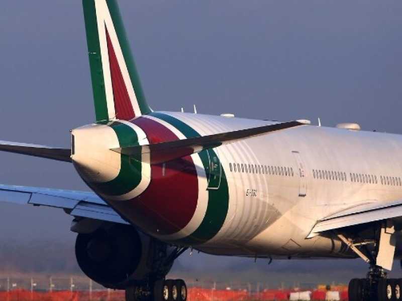 Alitalia vola via dalla Cina. Ahi, ahi