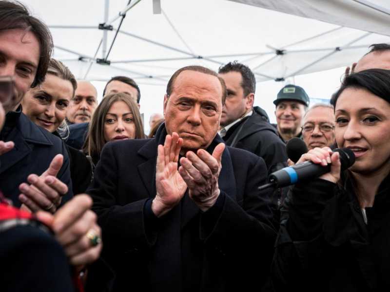 Ressa elettorale. Ecco come si compilano le liste nel conclave di Arcore