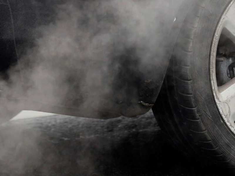 Gas di scarico testati su scimmie e (forse) uomini: il diesel fa ancora scandalo