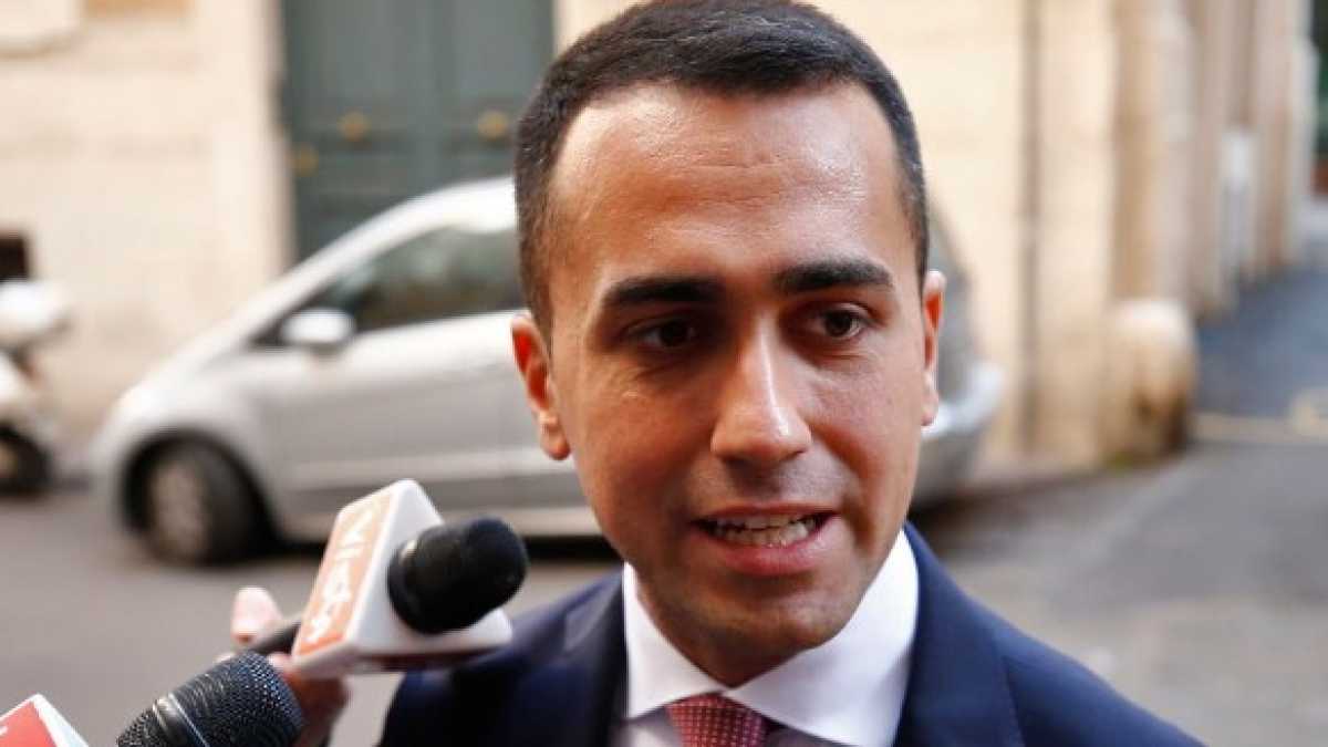 Immagine di Di Maio ricicla tutto. Nelle liste anche un iscritto alla Lega (a sua insaputa)