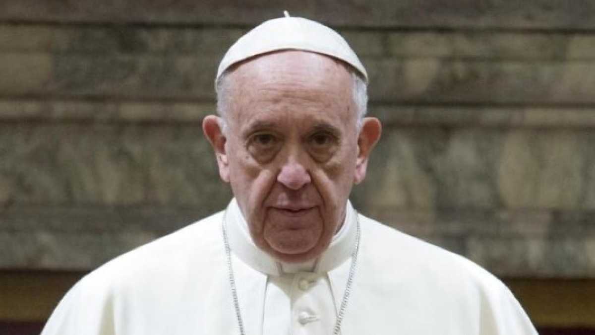 Immagine di Dalla Cina al Cile, Papa Francesco prova a difendersi dal fuoco amico