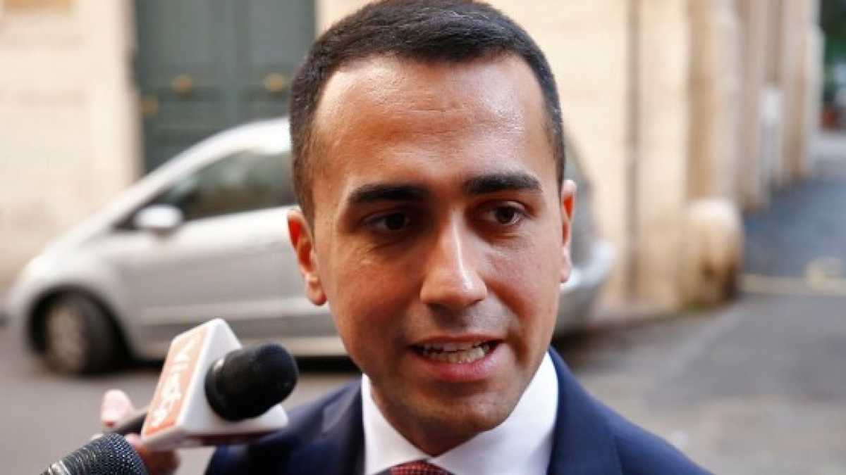 Immagine di Grillini a Londra. Il piano di Di Maio (?) per le larghe intese con Pd e Forza Italia