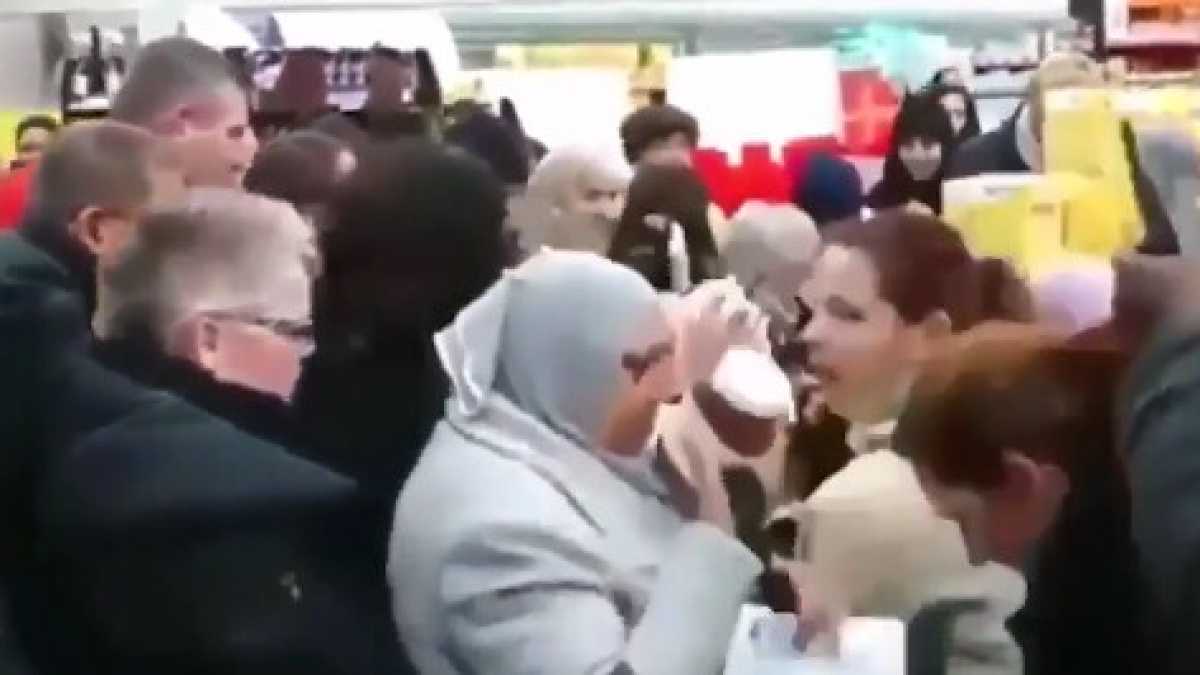 Immagine di Le risse nei supermercati in Francia stanno diventando un problema