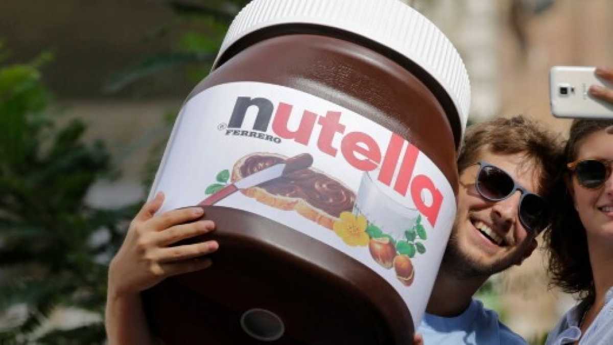 Immagine di L’affaire Nutella rende la magnifica amicizia di Macron meno credibile
