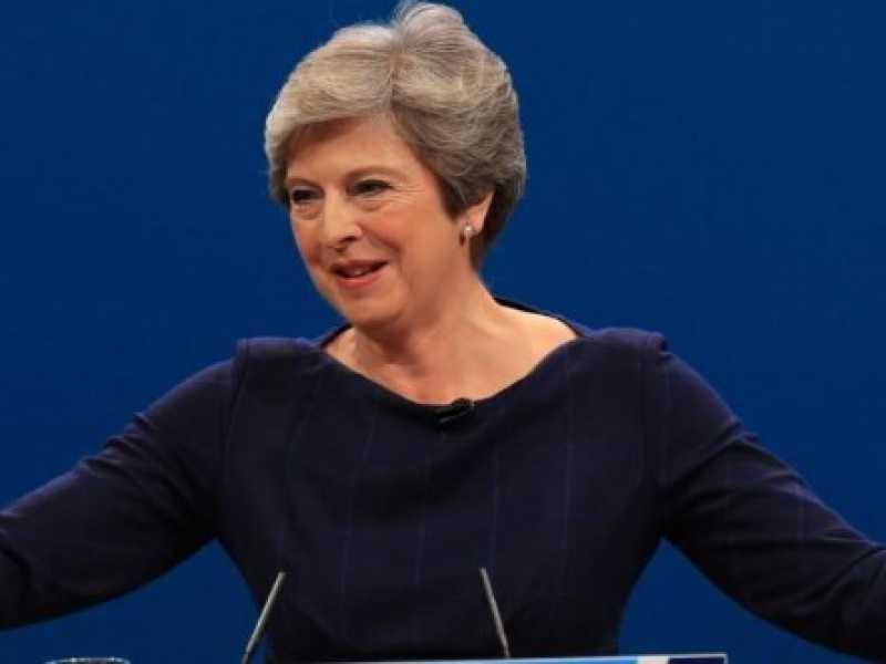 Theresa May (foto LaPresse)