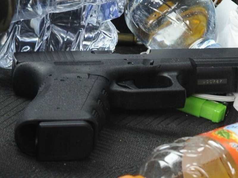 La pistola utilizzata da Luca Traini (foto LaPresse)