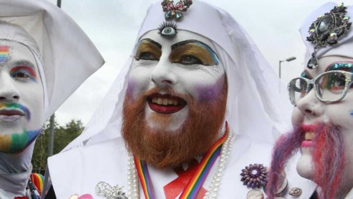 Immagine di Benedizione delle coppie gay? Vescovi Usa contro la chiesa tedesca