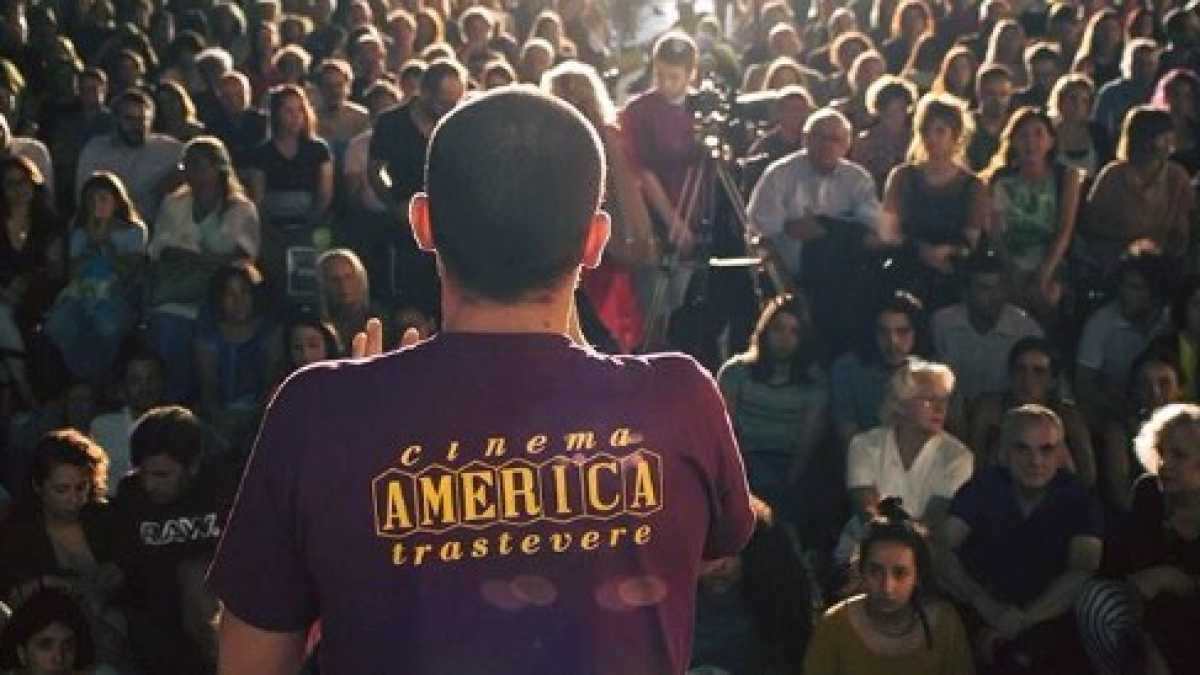 Immagine di Registi e attori contro Raggi. Fine dell'amore tra cinema romano e M5s
