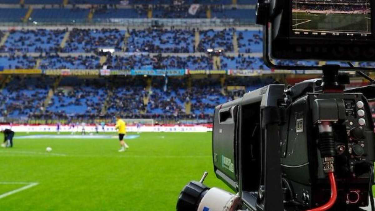 Immagine di Dalla nuova inchiesta di Woodcock sotto elezioni ai diritti del calcio in tv. Di cosa parlare stasera a cena
