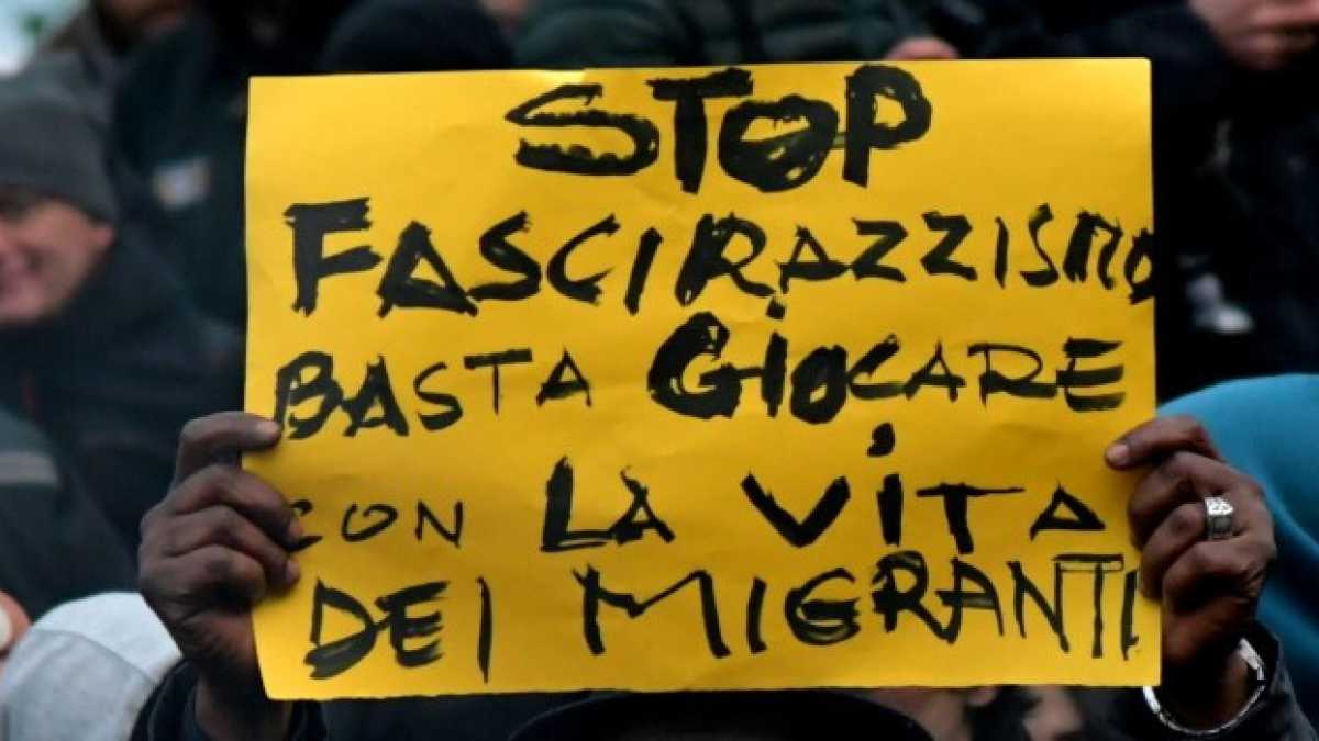 Immagine di Il cuore a destra e il portafoglio a sinistra