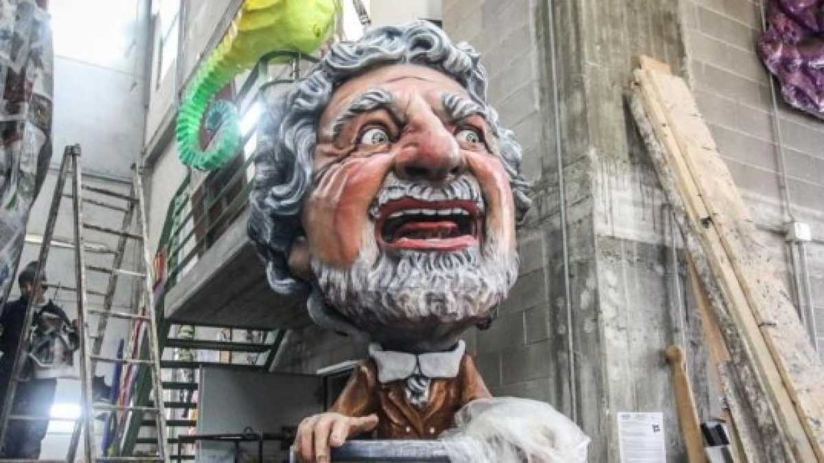 Immagine di Un bonifico di cui Grillo non parla
