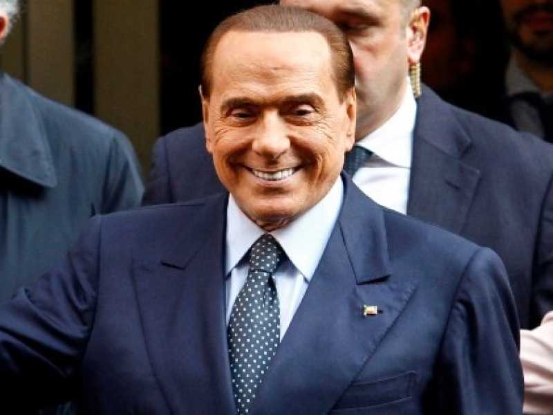 Berlusconi apre ai fuoriusciti del M5s e l'esercito siriano entra ad Afrin. Le notizie del giorno in breve