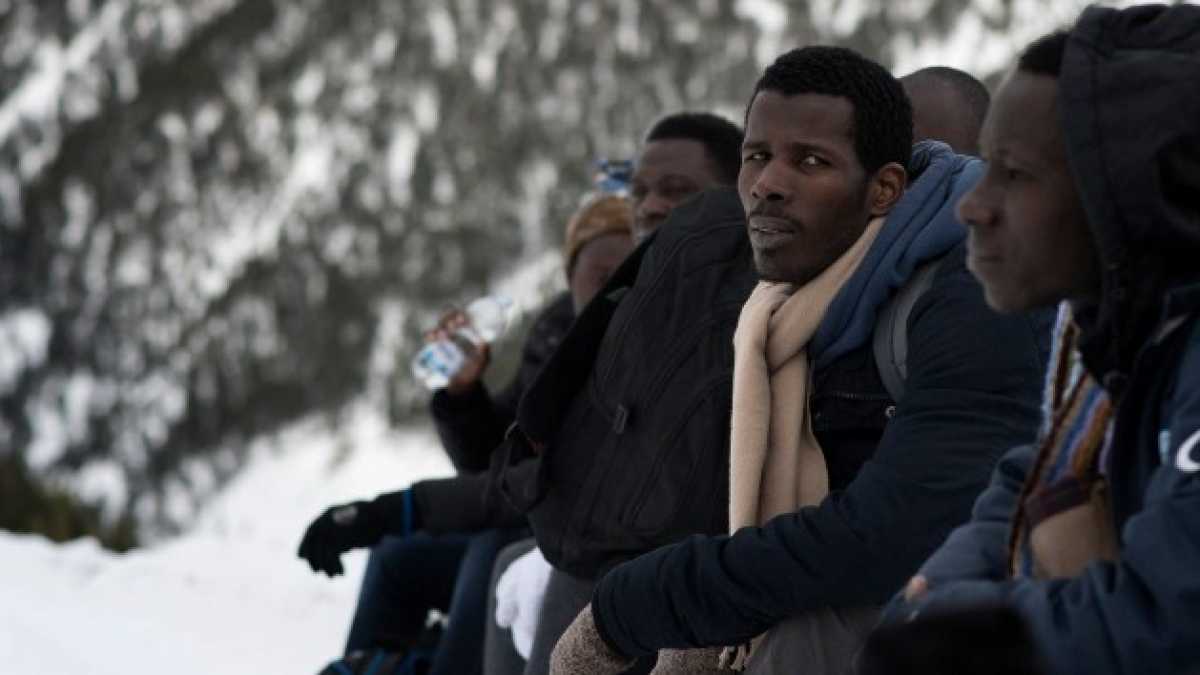 Immagine di Dure reazioni contro la dura legge sull'immigrazione di Macron
