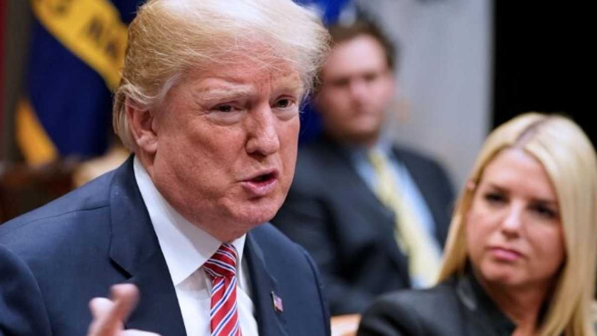 Immagine di La protesta contro le armi mette in difficoltà politici e cospiratori