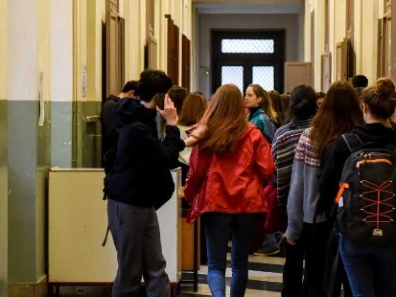 Alle elezioni del 4 marzo i ragazzi del '99 andranno per la prima volta al voto (foto LaPresse)