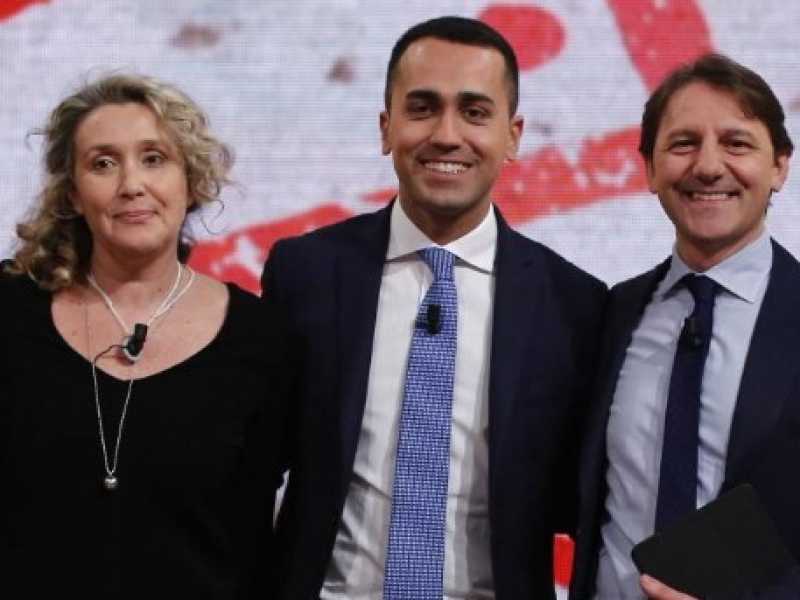 Da sinistra Giuseppe Conte, Alessandra Pesce, Luigi Di Maio, Pasquale Tridico, Lorenzo Fioramonti ospiti di diMarted&igrave; (foto LaPresse)