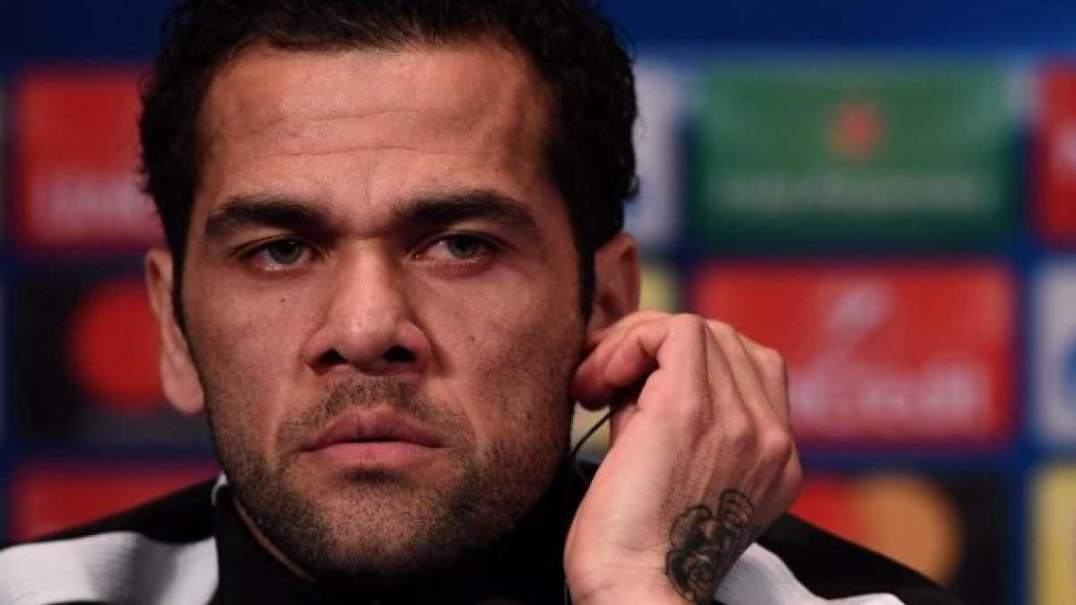 Immagine di Davide Astori e il calcio di rigore sbagliato di Dani Alves