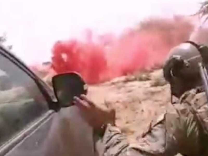 Le immagini in soggettiva riprese dall&rsquo;elmetto di uno dei Berretti Verdi caduti in un&rsquo;imboscata dei guerriglieri in Niger a ottobre