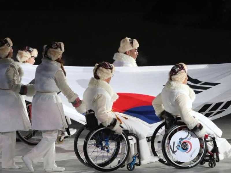 Un momento della cerimonia d'apertura a Pyeongchang (foto LaPresse)
