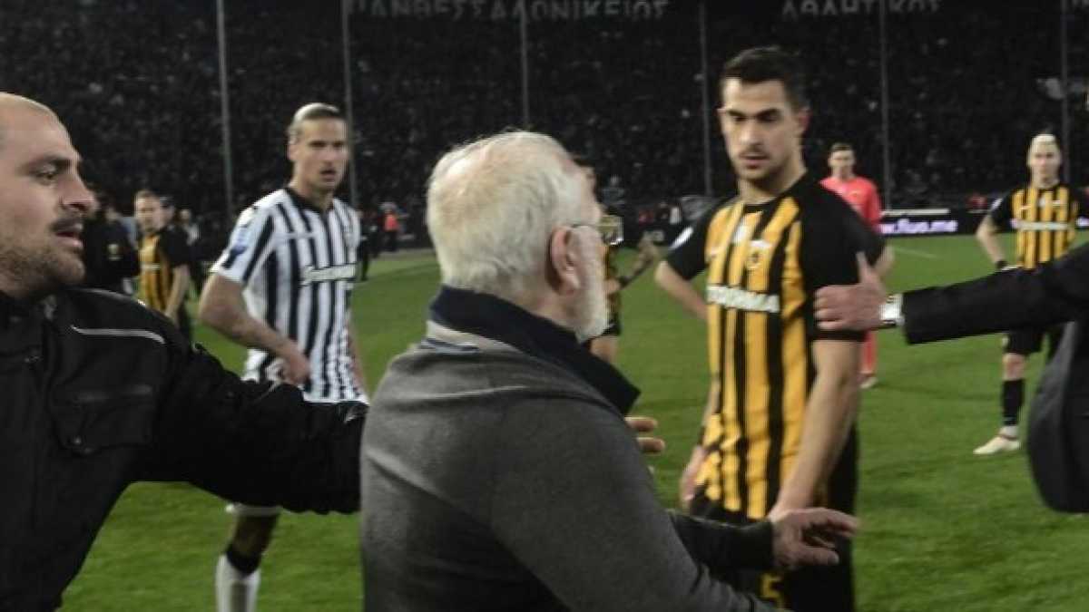 Immagine di Chi è Savvidis, il presidente con la pistola che ha fatto sospendere il campionato di calcio greco