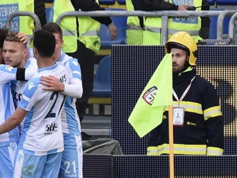 Ciro Immobile esulta dopo il gol segnato al Cagliari (foto LaPresse)