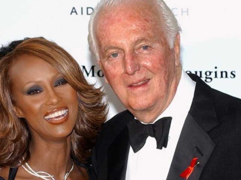 Hubert de Givenchy con la modella Iman (Foto LaPresse)