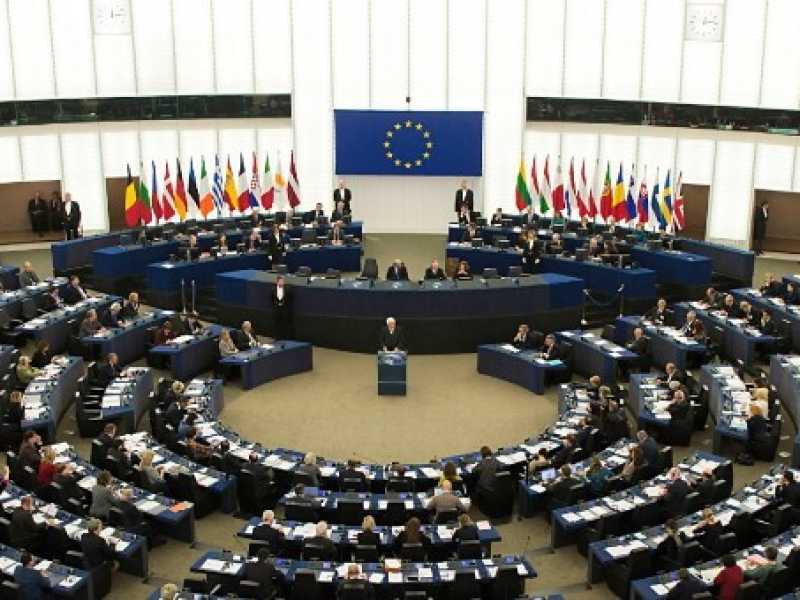 L'Europarlamento in seduta plenaria a Strasburgo (foto LaPresse)