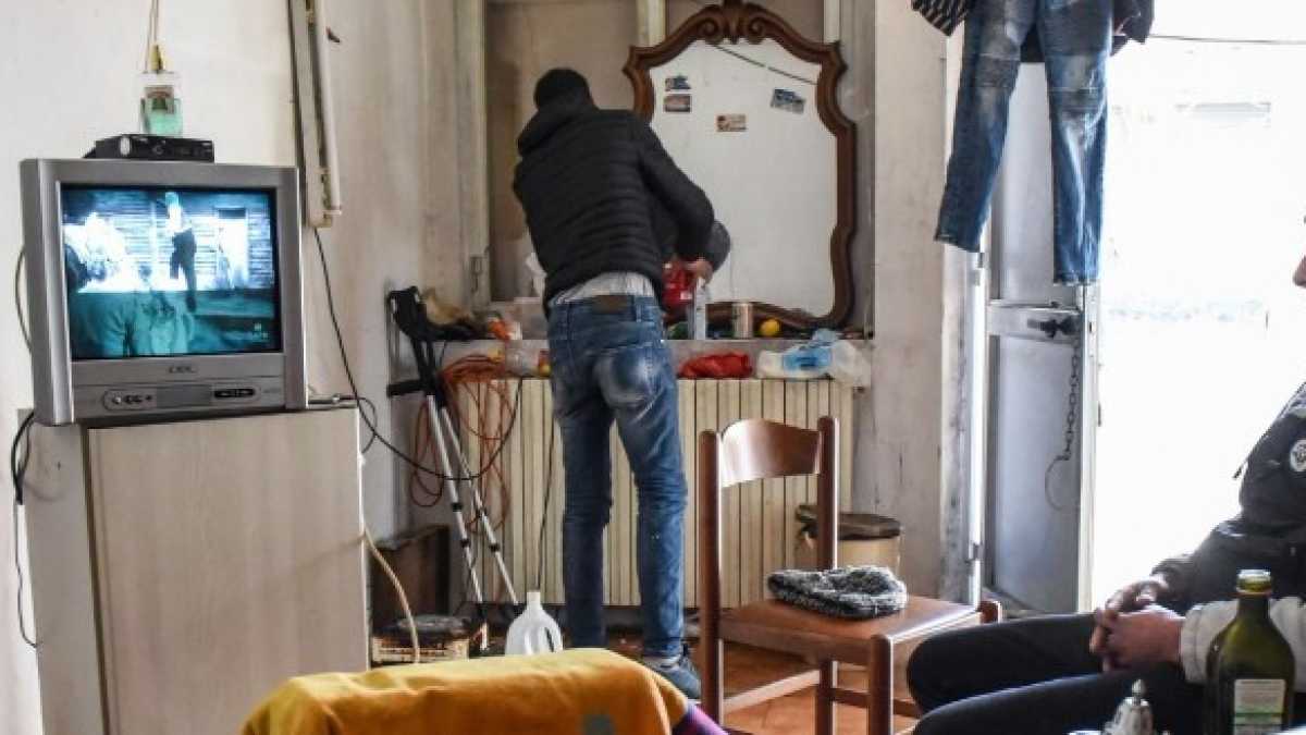 Immagine di Tutti i rom "invisibili" di Milano. Altro che ruspe, la Caritas spiega come stanno le cose