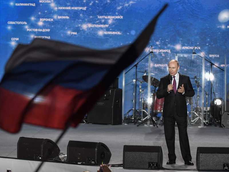 Putin accoglie la reazione di Londra sul ponte che unirà la Crimea alla Russia