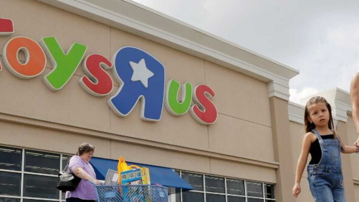 Immagine di Perché la crisi della catena di giocattoli Toys R Us ci parla della crisi dell'infanzia